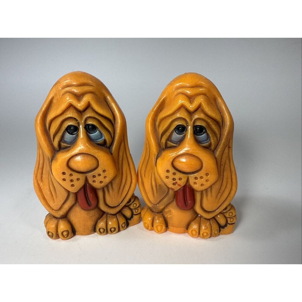 Basset Hound Dog Salt & Pepper Shakers Retro 70s Cartoon Droopy Orange Puppy MCM